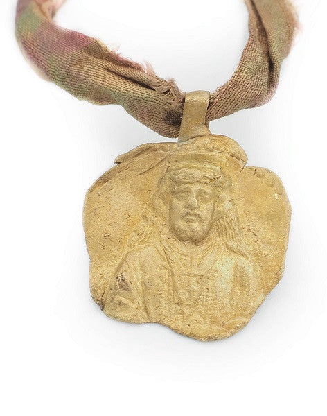 Medalla colgante latón TM