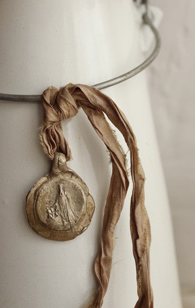 Hanging Saint Nicholas - Gilded brass