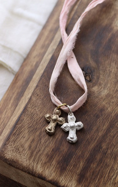 Baroque Pendant Cross - Gold-plated brass