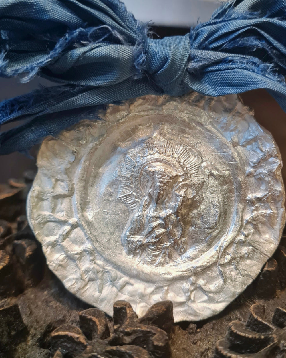 Virgen de la Almudena Cuna - Plata