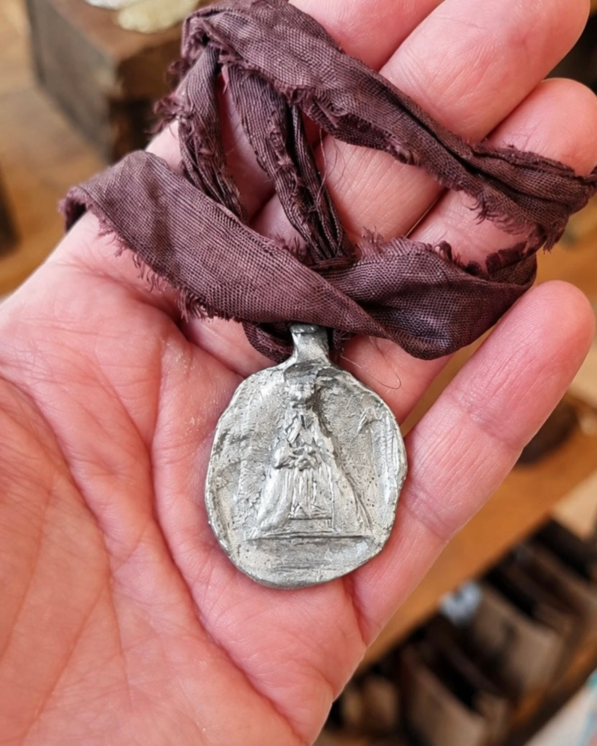 Virgen de Africa Colgante - Plata