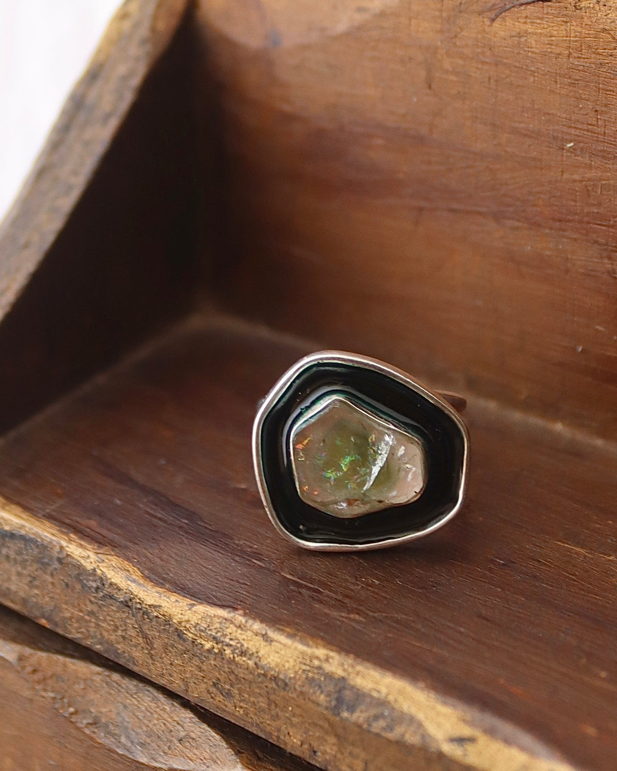Anillo Turmalina incolora