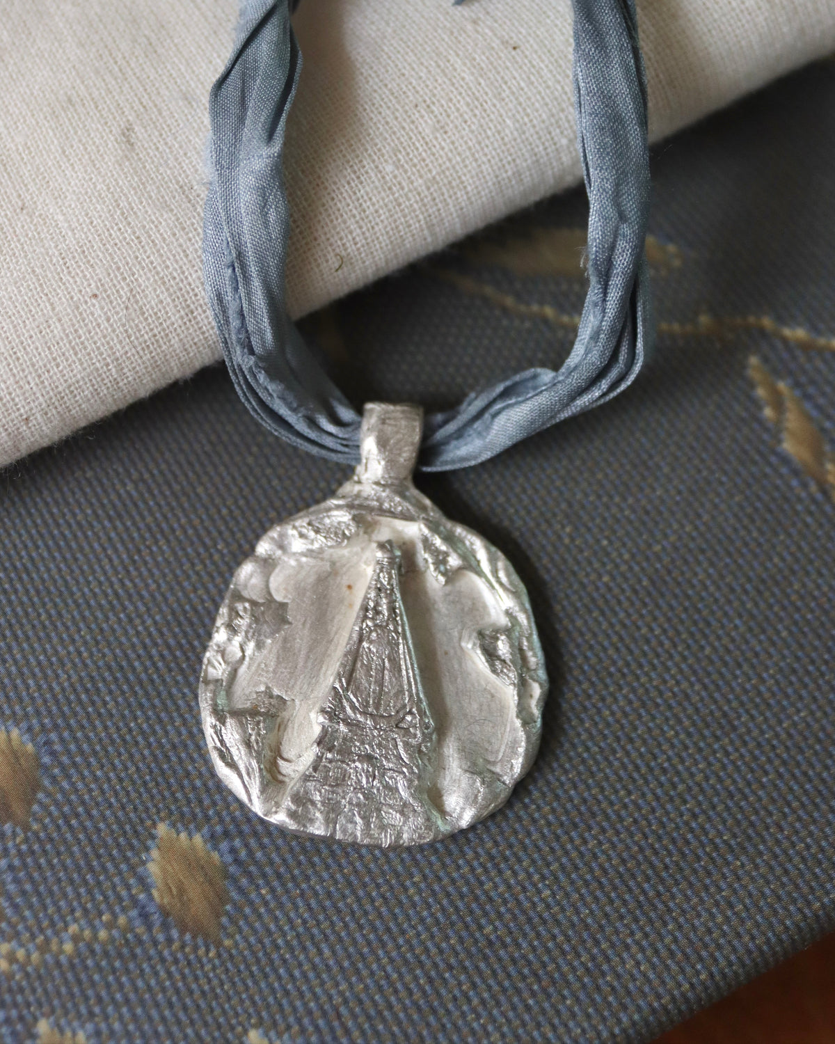 Begoña Virgin Pendant - Silver