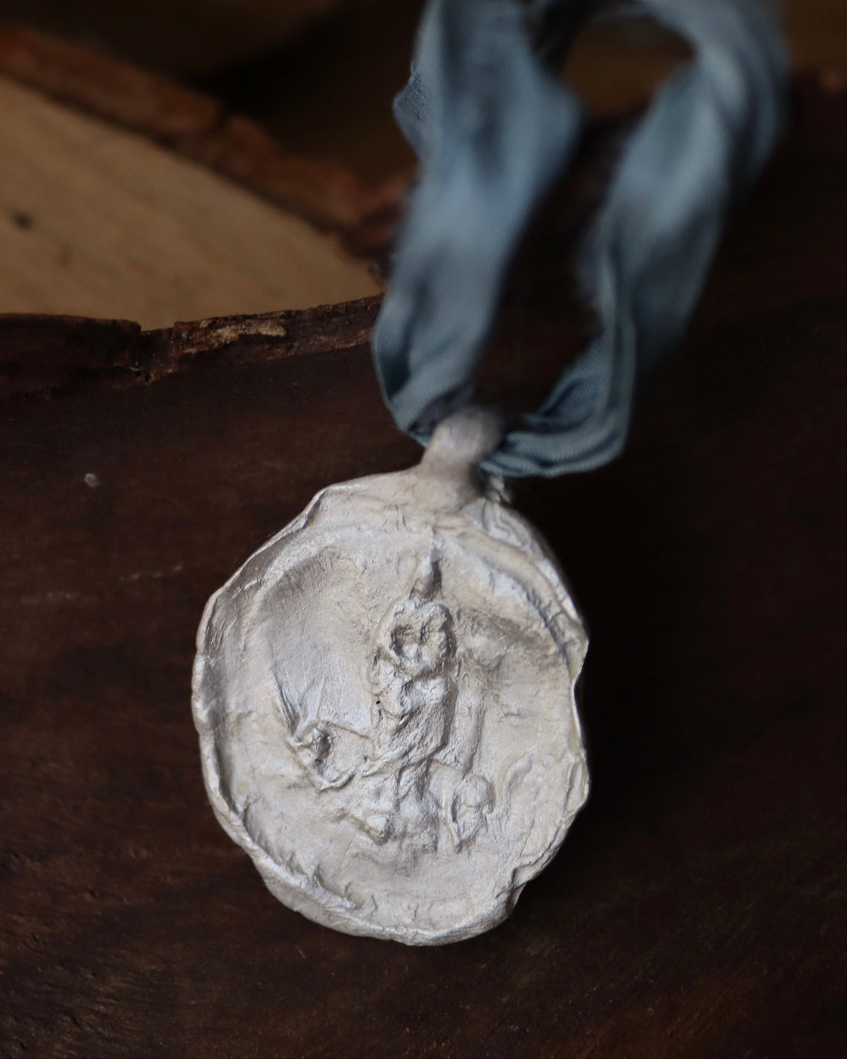 Virgen de Loreto Colgante - Plata