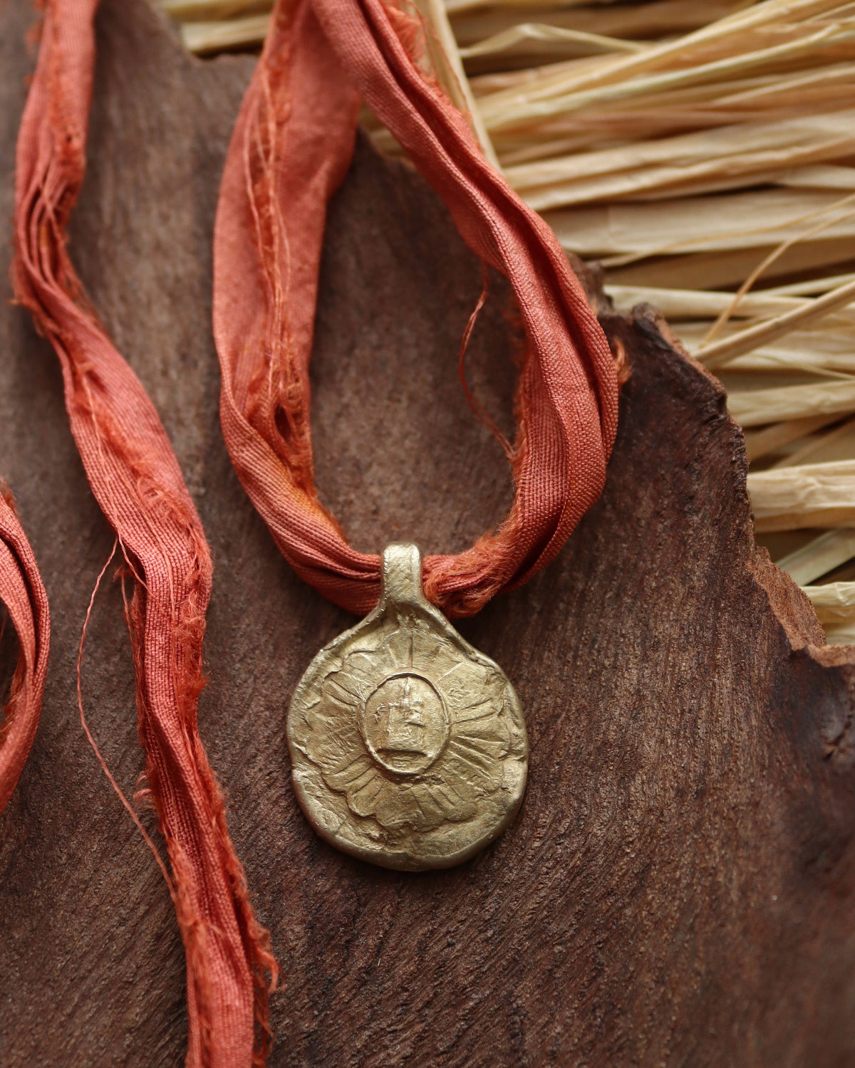 Virgen de la Fuensanta Pendant - gold-colored brass