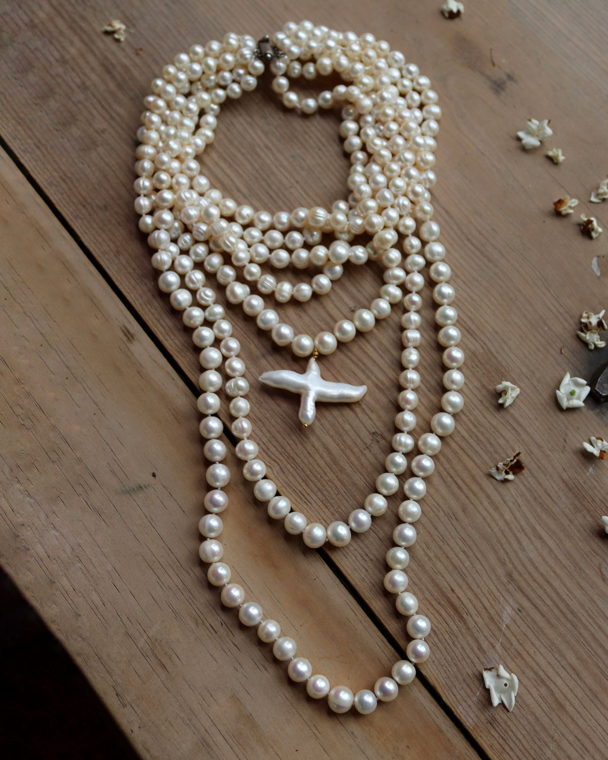 Collar de perlas en cascada