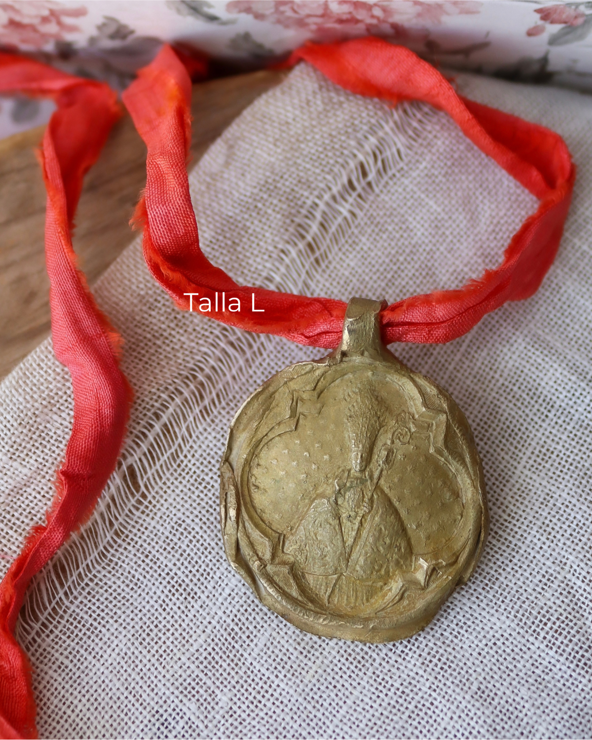 San Fermín Pendant - gold-colored brass