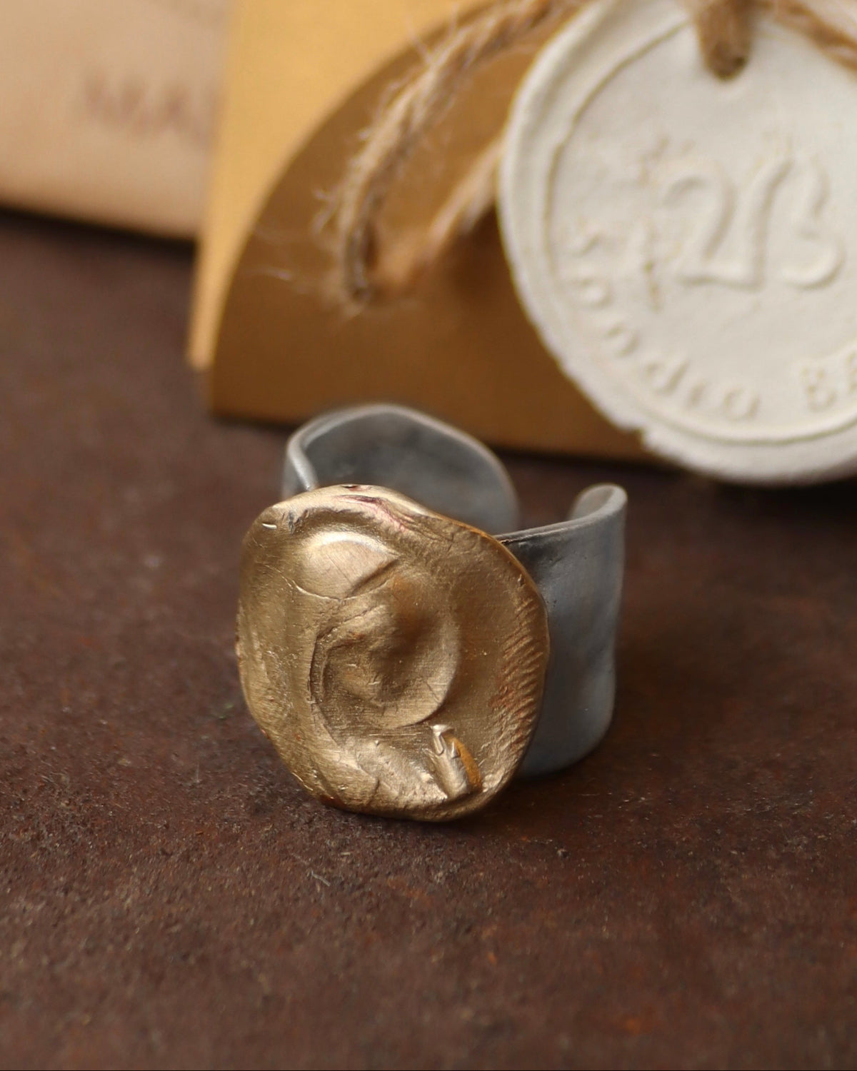 Virgen Niña Anillo
