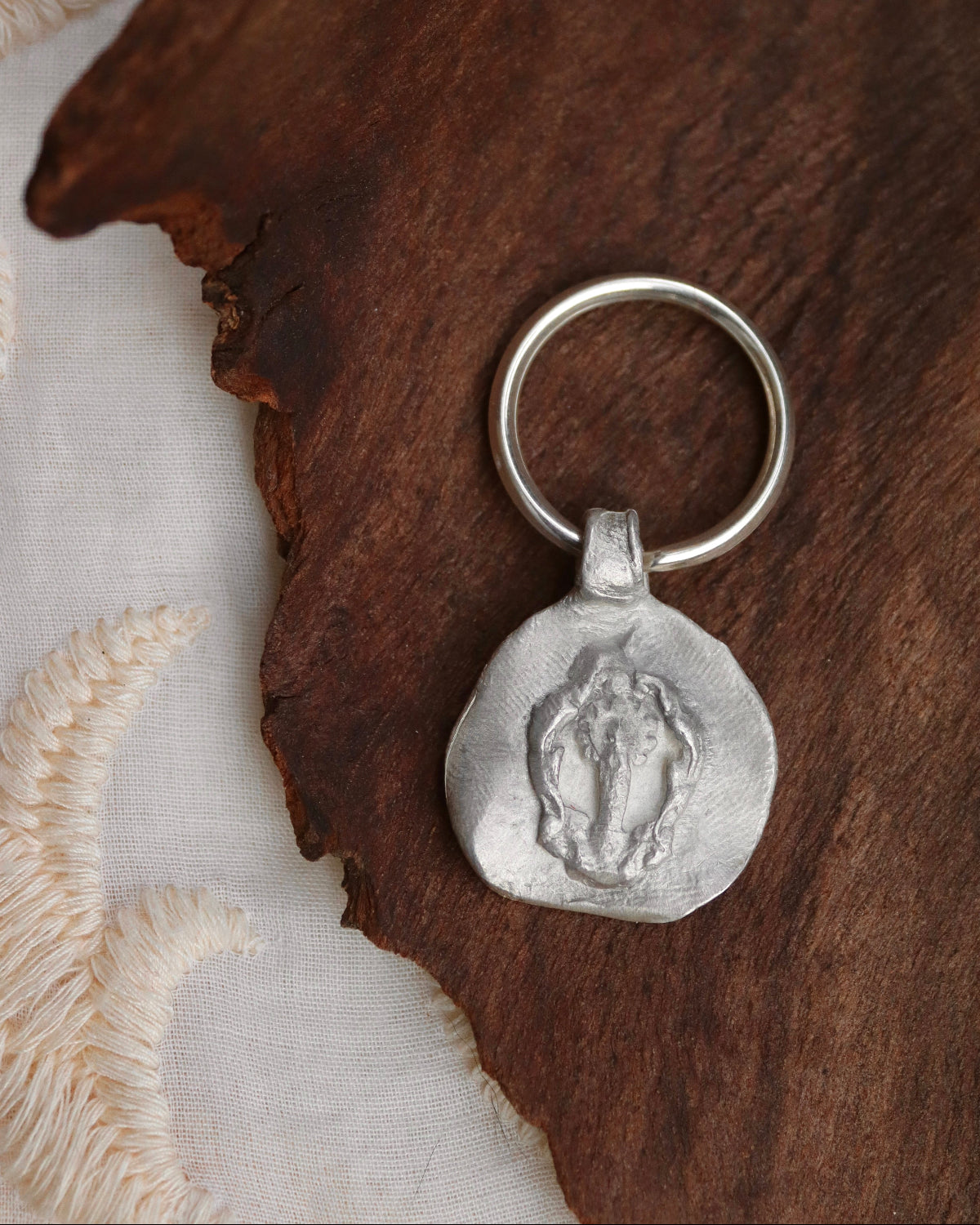 Virgen del Pilar Llavero - Plata