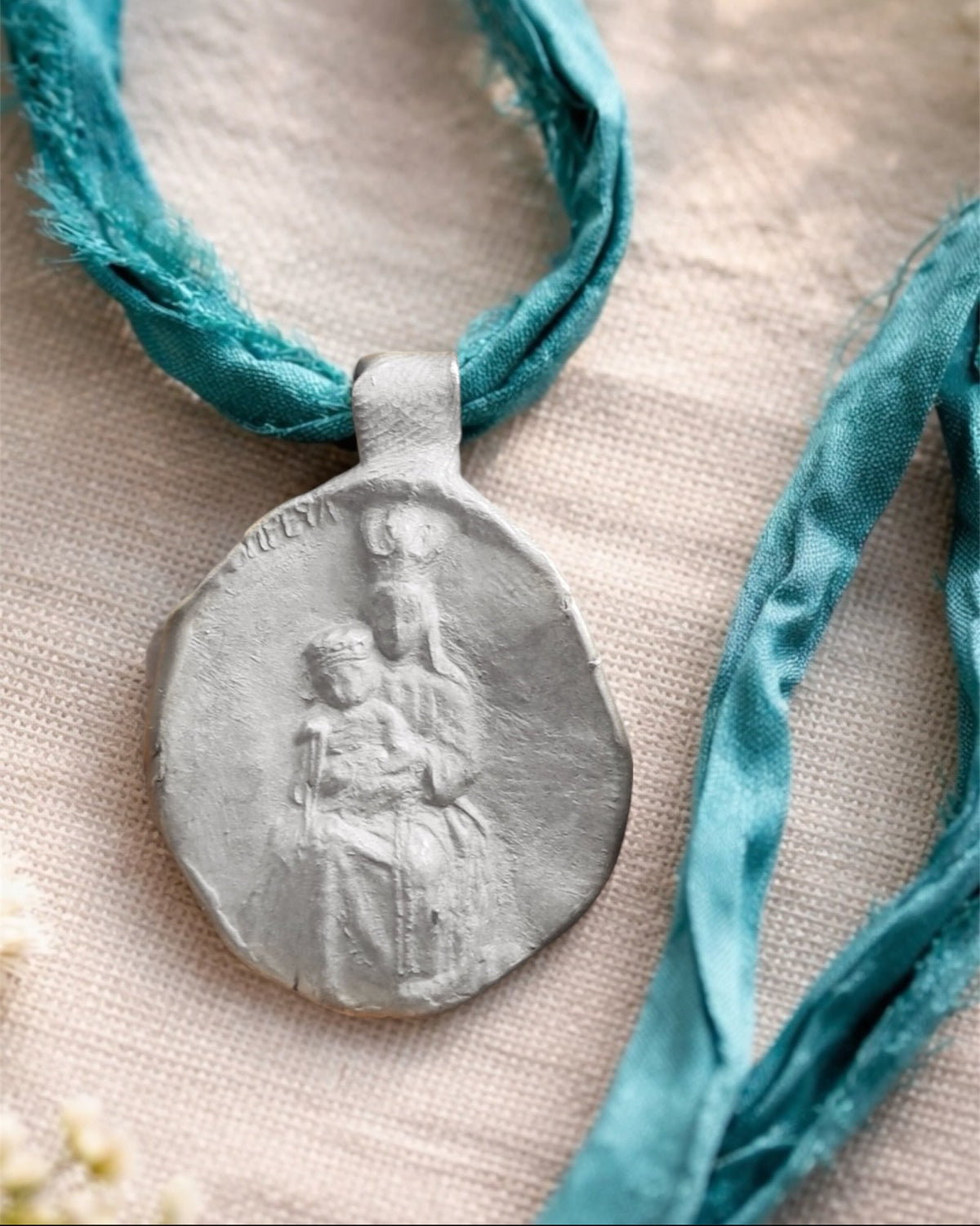Virgen de Pompeya Colgante - Plata