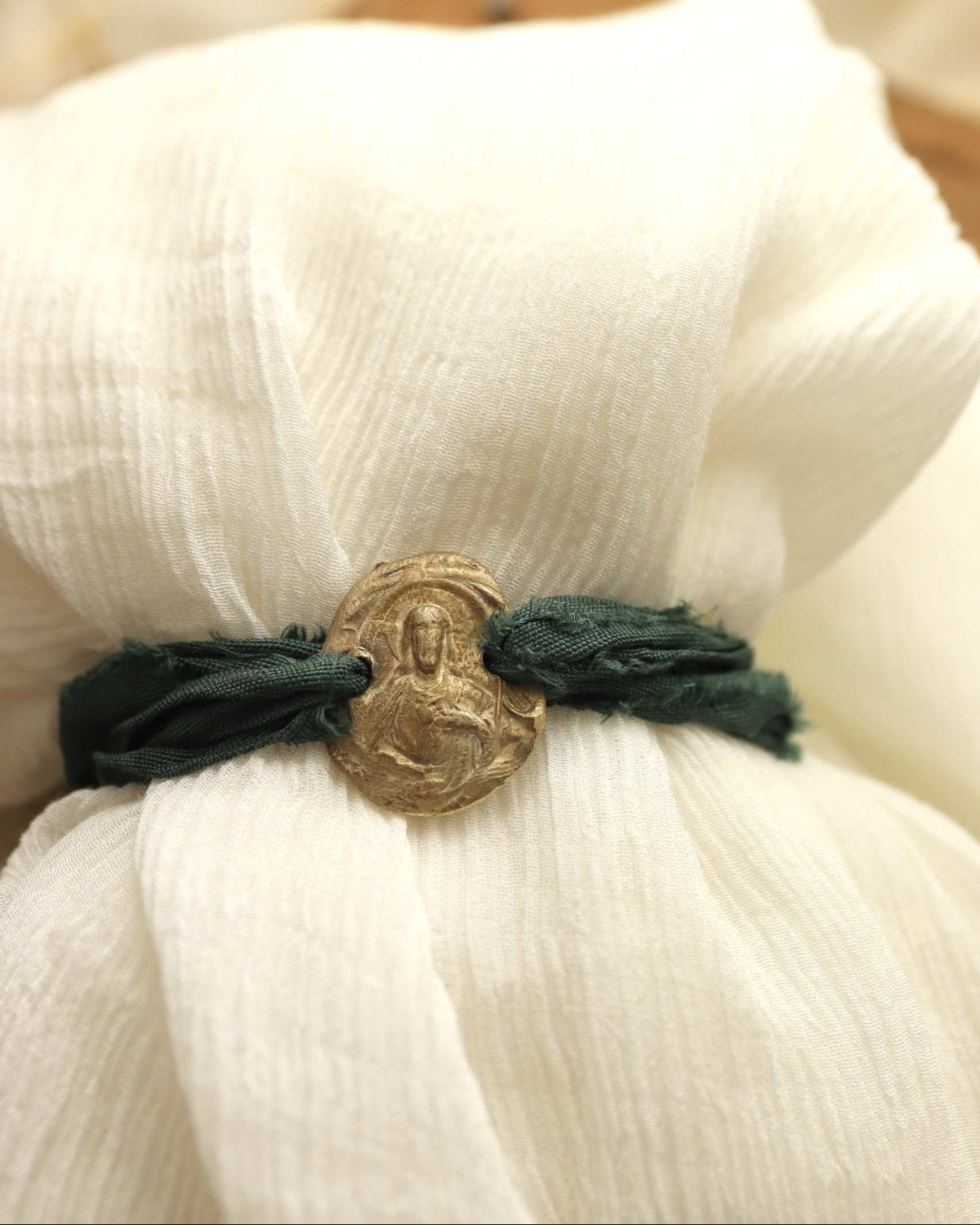Sagrado Corazón Pulsera - Latón dorado