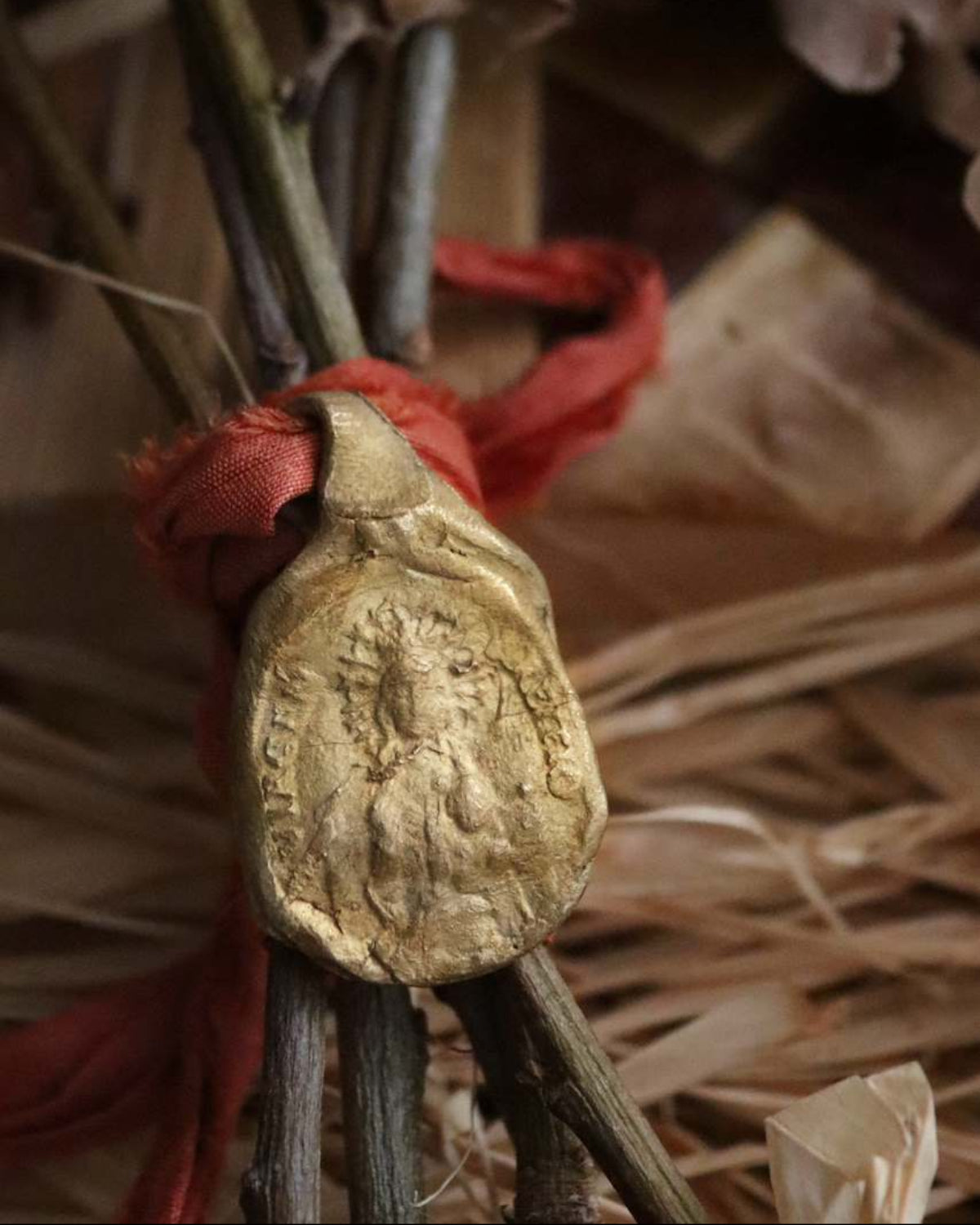 Azcoitia Virgin Branch - Gilt brass