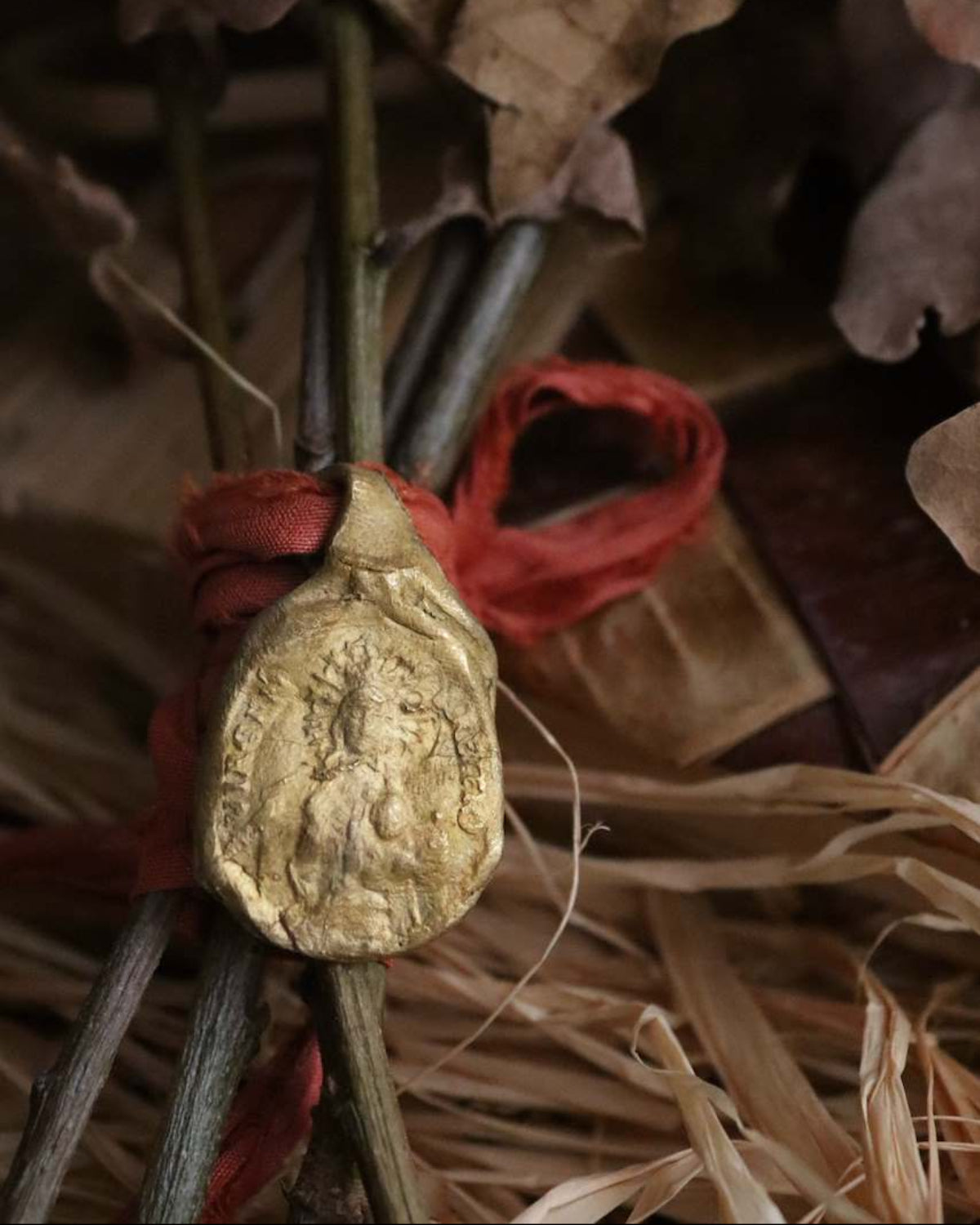 Azcoitia Virgin Branch - Gilt brass