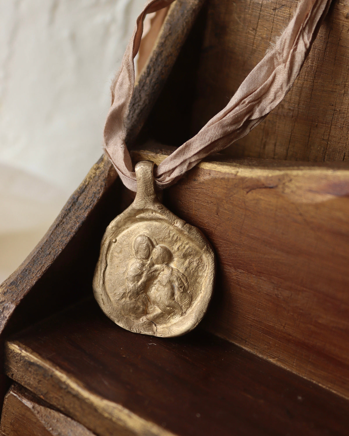 Virgen de Schoenstatt Colgante - Latón dorado