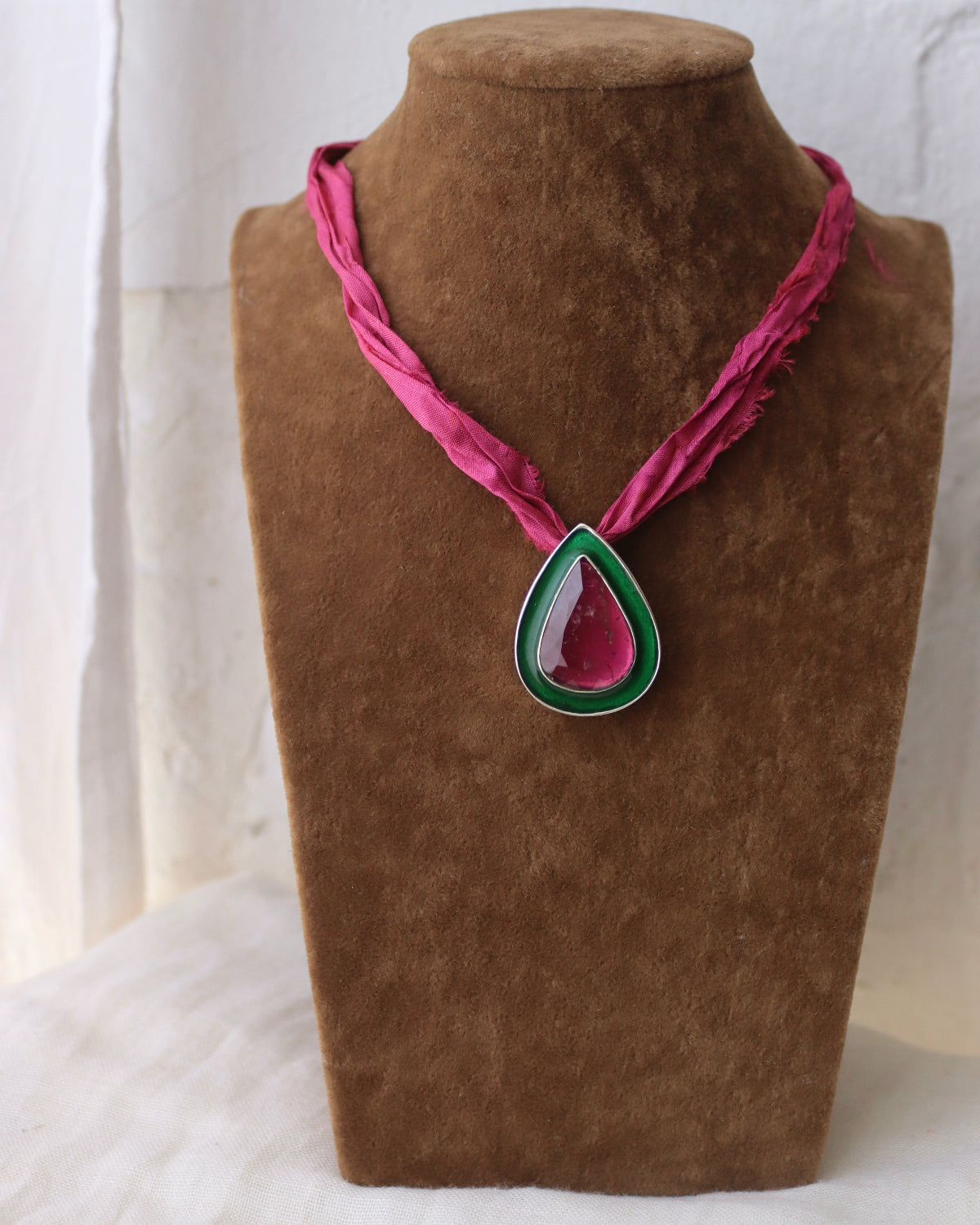 Colgante Rubelita con esmalte verde - Pieza única