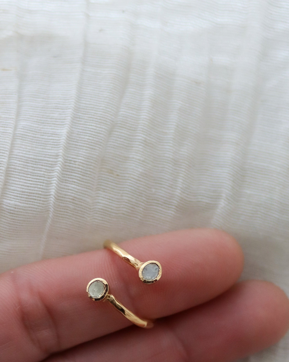 Anillo Tú y Yo de diamantes y plata