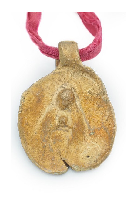 Medalla Virgen de la Paloma latón colgante tamaño M