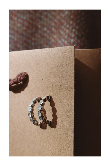 Pendientes But grandes de diamantes y plata