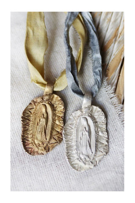 Medalla colgante plata y latón TM