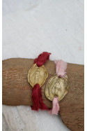 Pulsera rústica de la Virgen Milagrosa en latón. Hecha artesanalmente en España por Sandra Bellew.