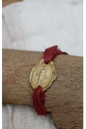 Pulsera rústica de la Virgen Milagrosa en latón. Hecha artesanalmente en España por Sandra Bellew.