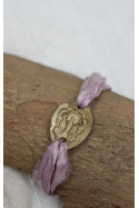 Pulsera Virgen del Pilar en latón. Hecha artesanalmente por Sandra Bellew