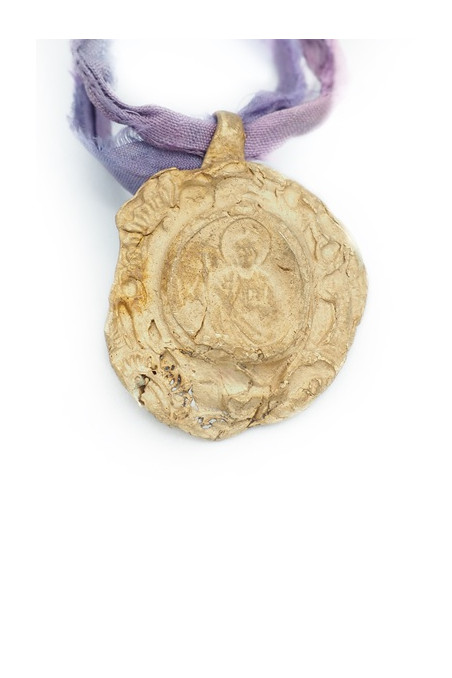 Medalla rústica de San Judas Tadeo en latón. Hecha artesanalmente en España por Sandra Bellew.