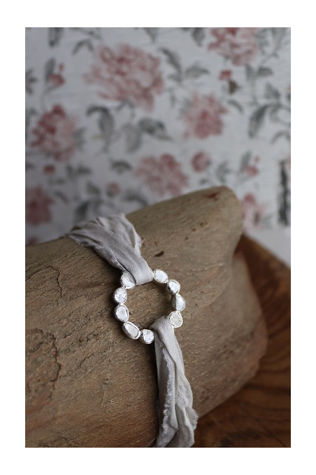 Aro de diamantes y plata