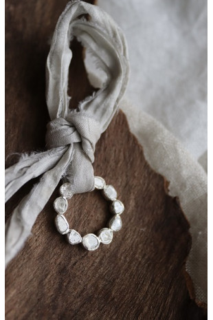 Aro de diamantes y plata