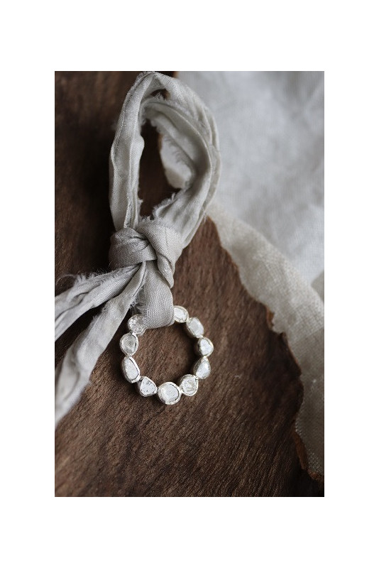 Aro de diamantes y plata