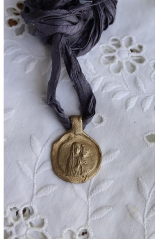 Virgen del Rosario Colgante