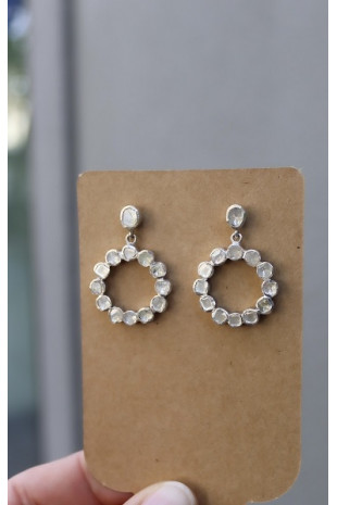 Pendientes de diamantes y plata. Diseñados en España por Sandra Bellew