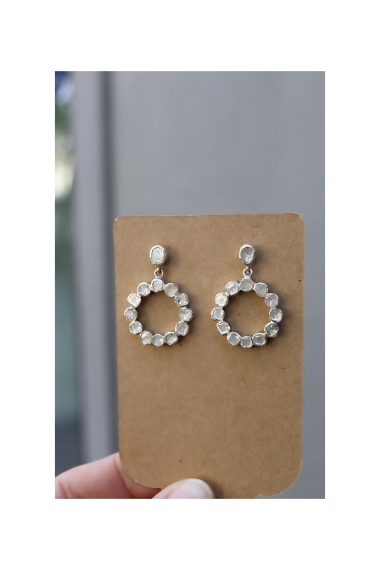 Pendientes de diamantes y plata. Diseñados en España por Sandra Bellew