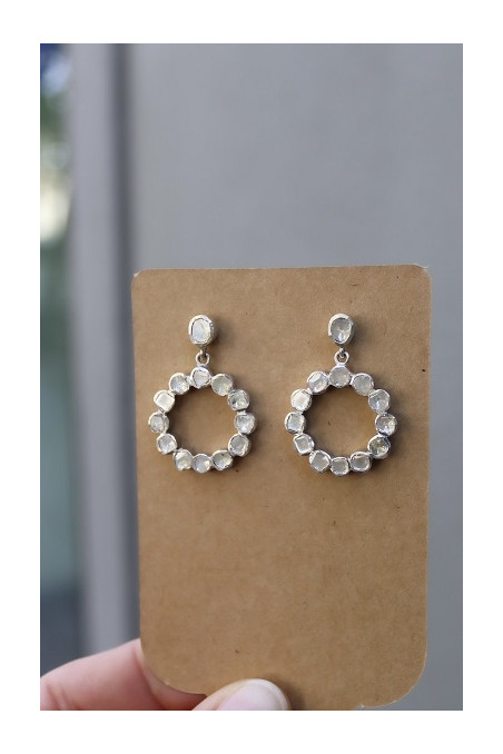 Pendientes de diamantes y plata. Diseñados en España por Sandra Bellew