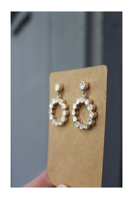 Pendientes de diamantes y plata. Diseñados en España por Sandra Bellew