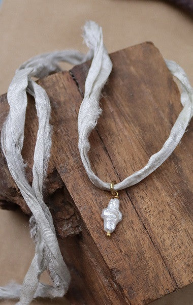 Pendant/Bracelet Simple Pearl Cross