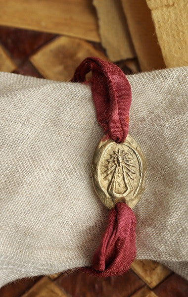 Virgen de Luján Pulsera - Latón dorado