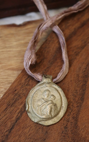 Schoenstatt Virgin Pendant - Gold-Plated Brass