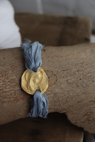 Virgen Niña Pulsera - Latón dorado
