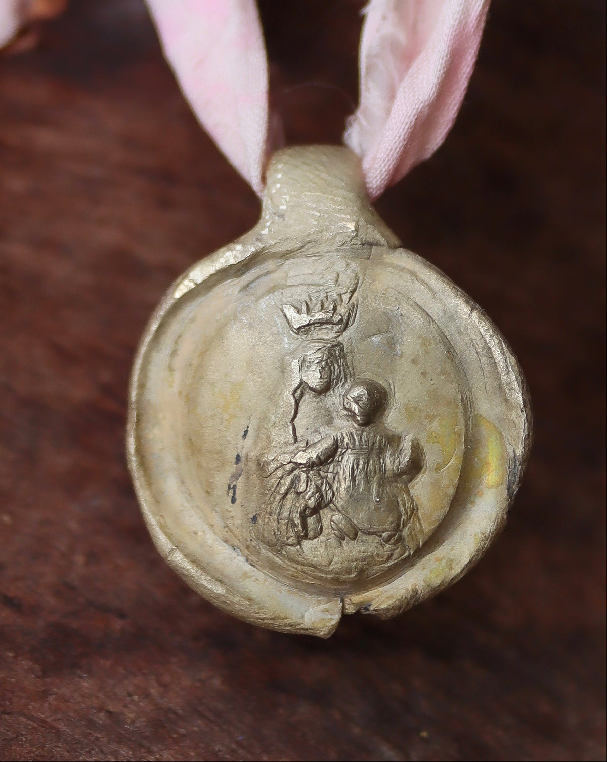 Virgin of Joy Pendant - Gold plated brass