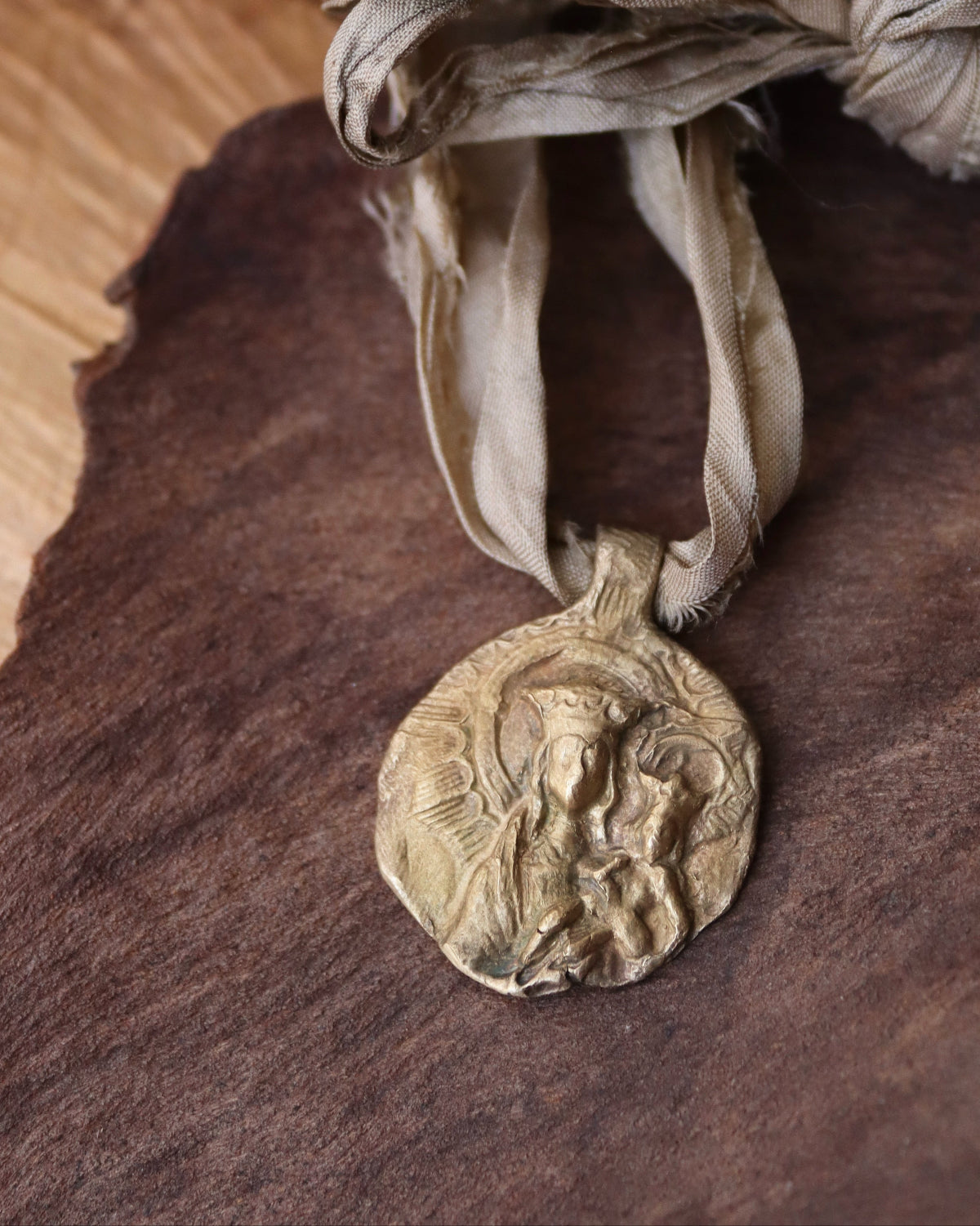 Virgin of Almudena Pendant - Gold-plated brass