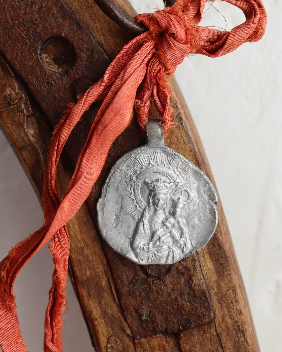 Virgen de la Almudena Colgante - Plata