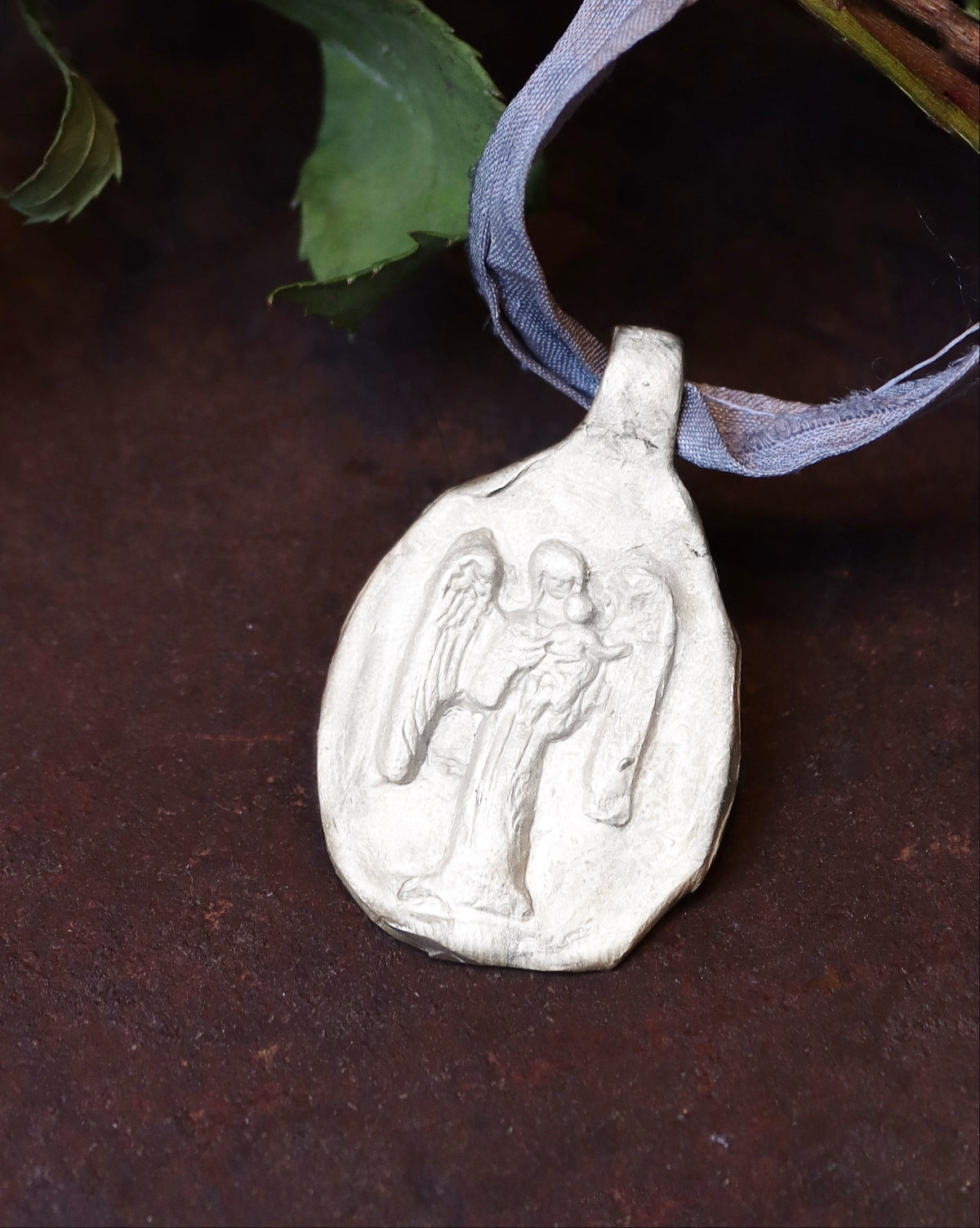 Ángel con Bebé Colgante - Plata