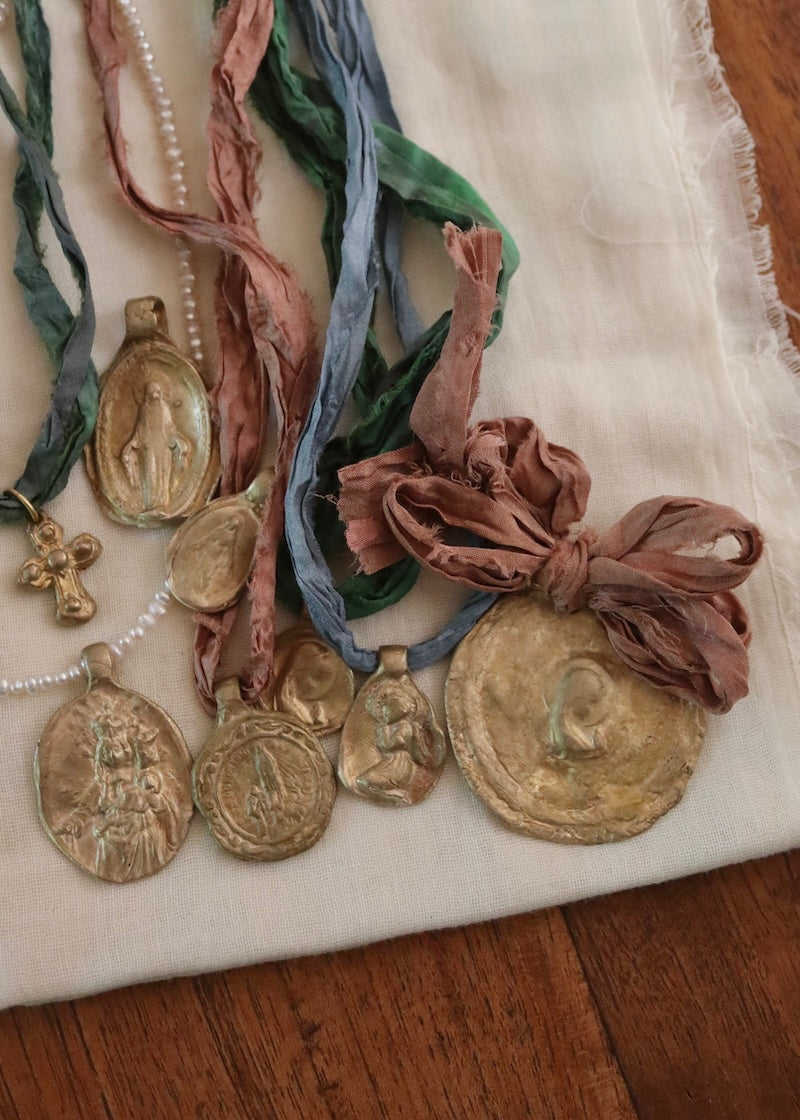 Descubre nuestras medallas rústicas. Medallas únicas hechas a mano.
