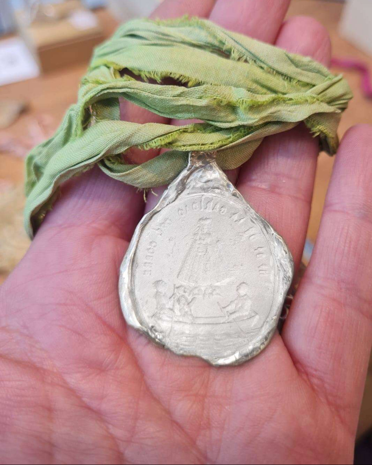 V. de la Caridad del Cobre Colgante - Plata