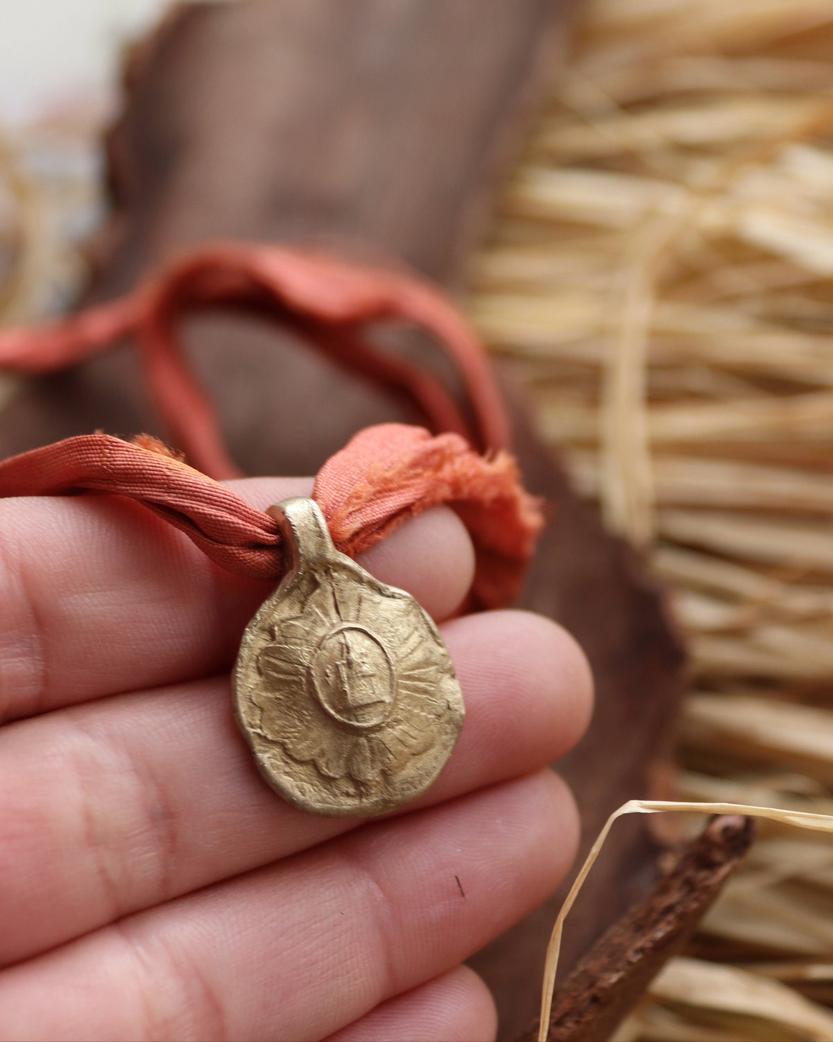 Virgen de la Fuensanta Pendant - gold-colored brass