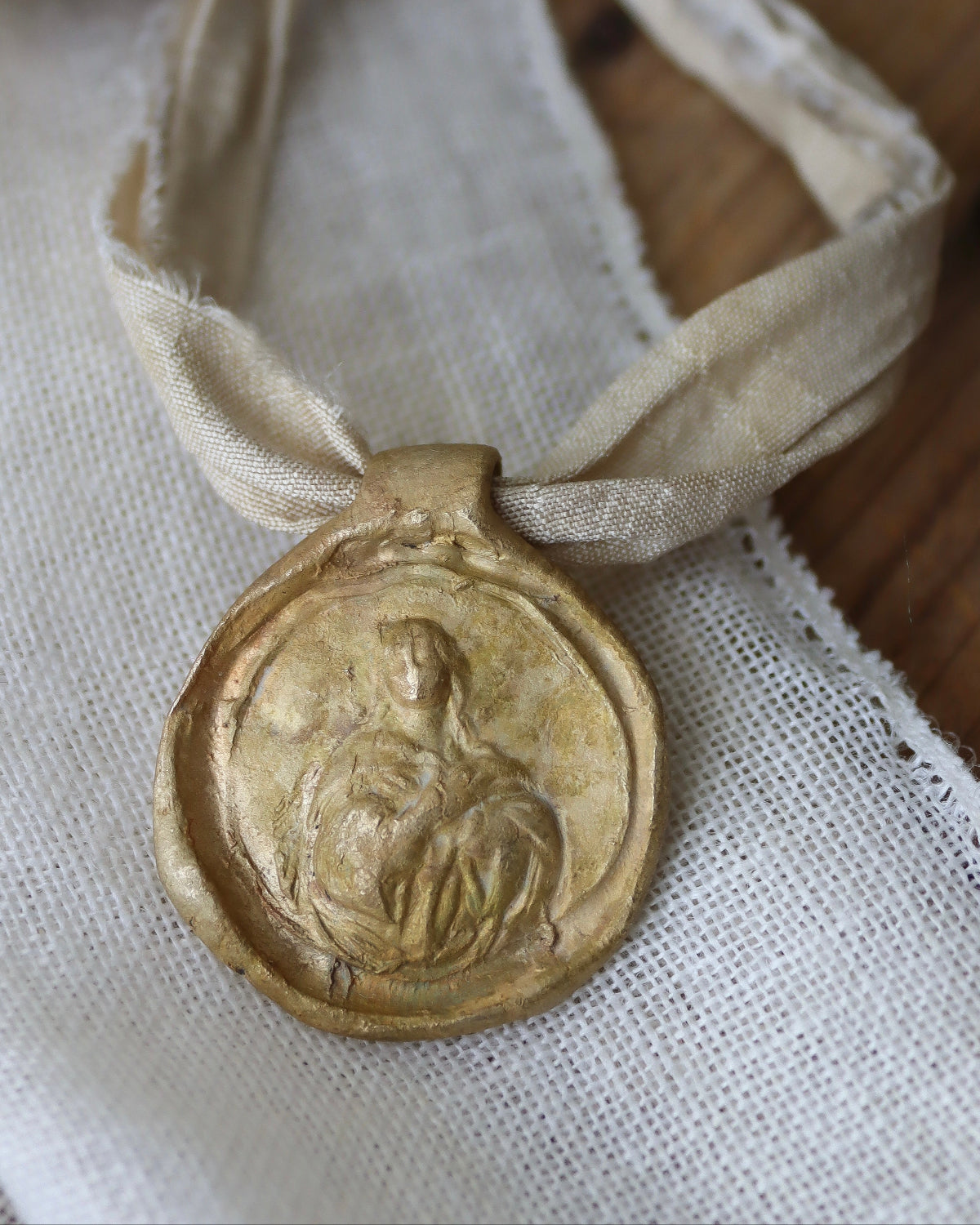 Medalla colgante latón tamaño M