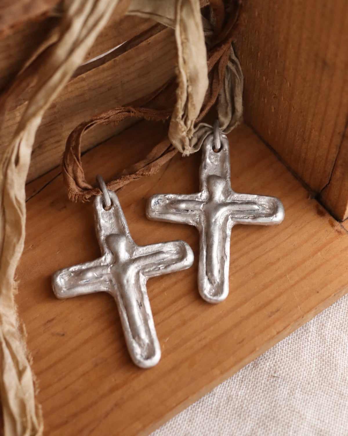 Cruz sencilla Colgante Grande - Plata