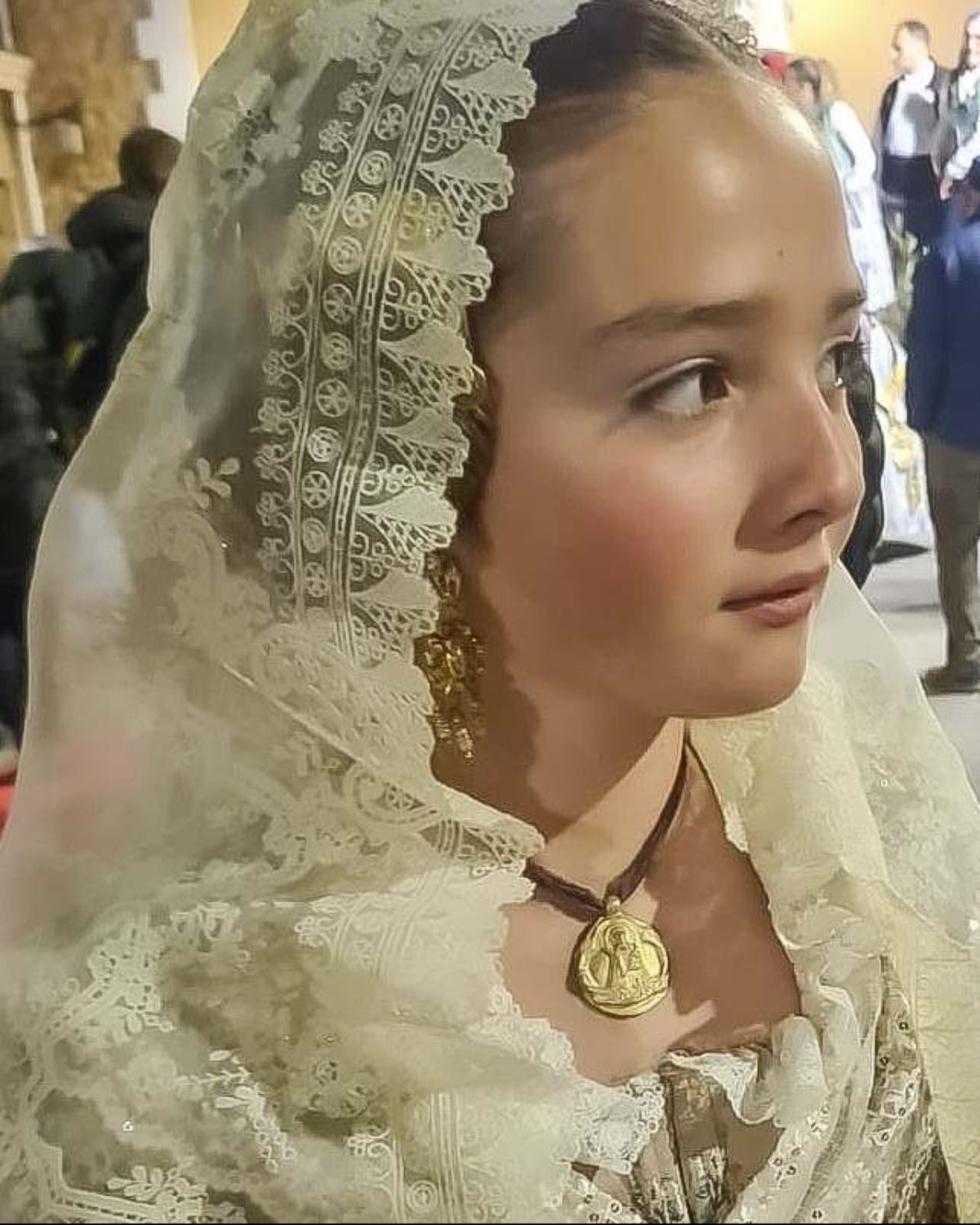 Virgen de los Desamparados Colgante - Latón dorado