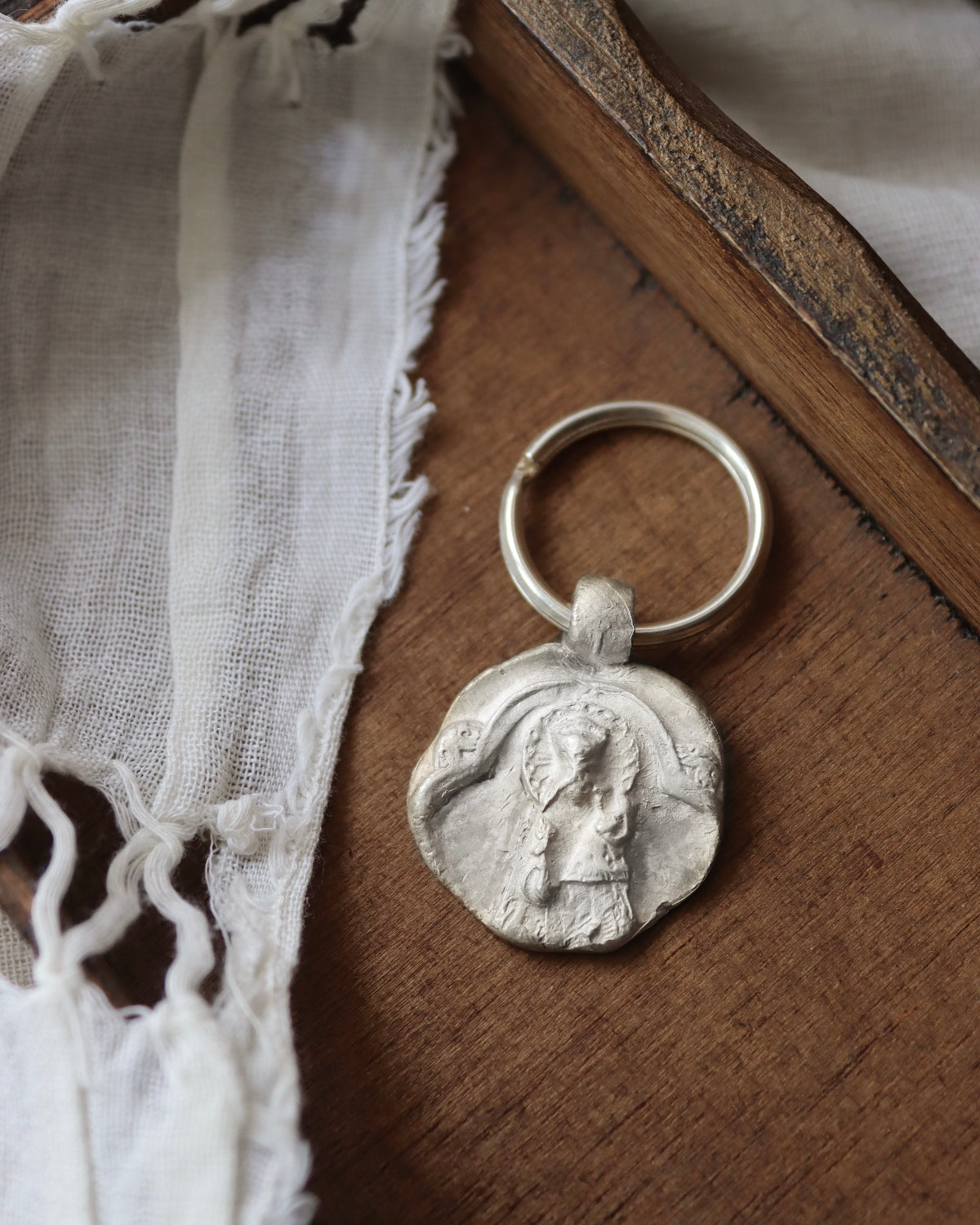 Virgen Desamparados Llavero - Plata